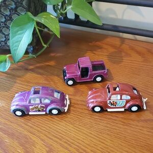 Vtg (3) Tootsie Toy- VW Bugs & Truck - Mid-size Vehicles (Approx 3 1/2" L)